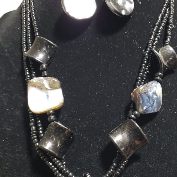 Multi Rows Black Beaded necklace with Round Shell Pendant and Matching Earrings - Picture 9 of 11